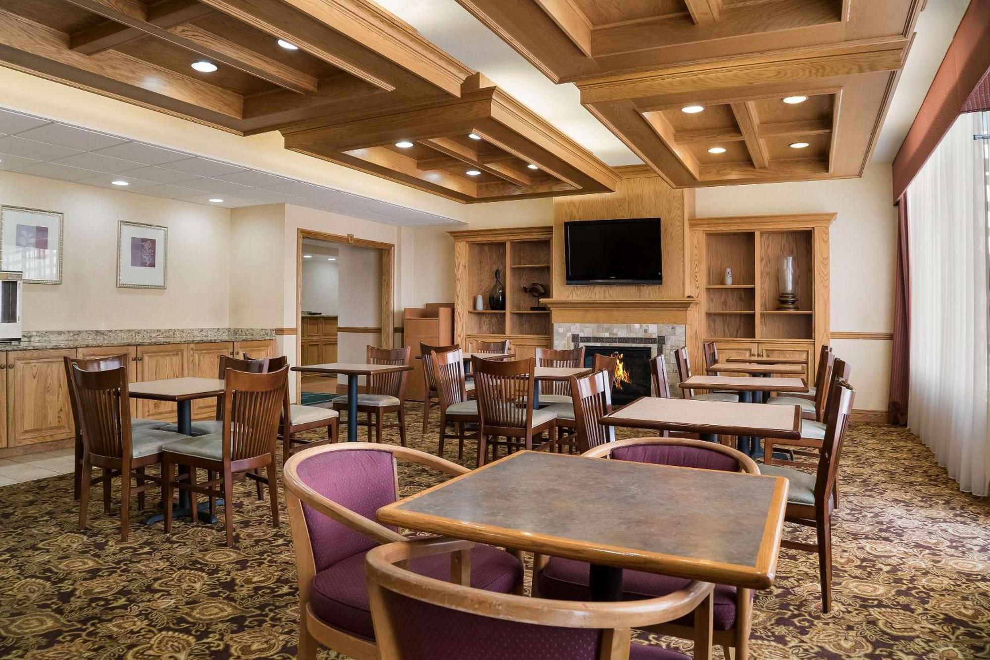 Quality Inn & Suites Saginaw Kültér fotó
