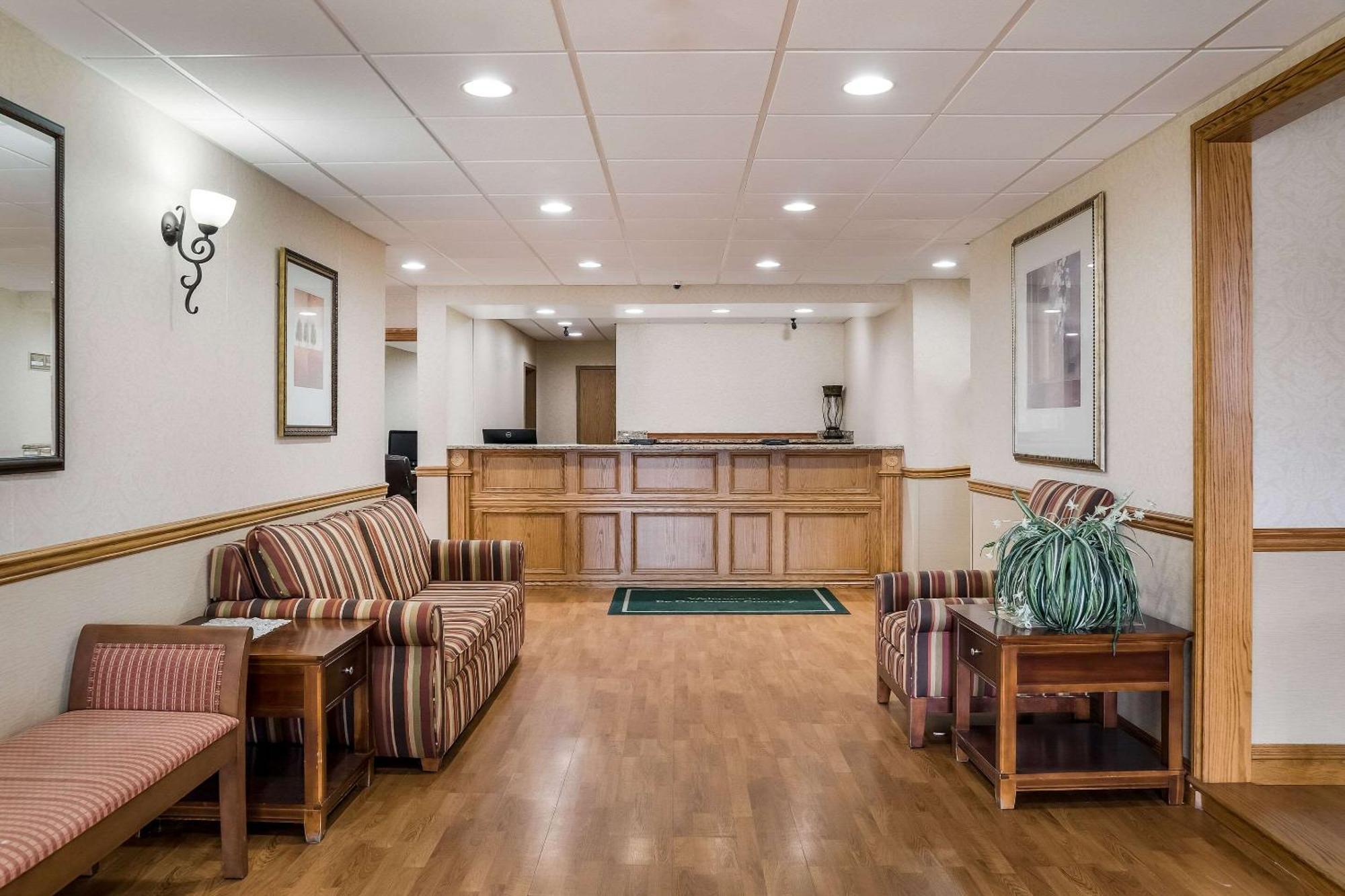 Quality Inn & Suites Saginaw Kültér fotó