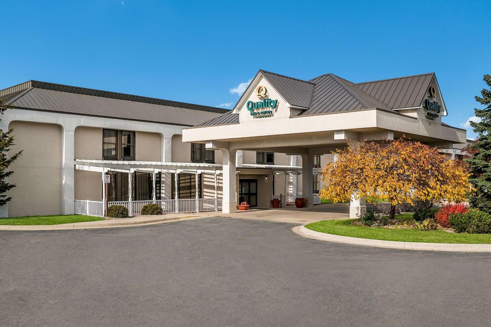 Quality Inn & Suites Saginaw Kültér fotó