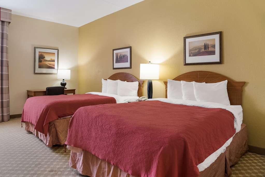 Quality Inn & Suites Saginaw Szoba fotó