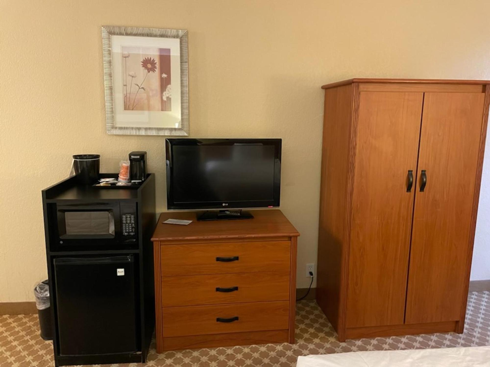 Quality Inn & Suites Saginaw Kültér fotó